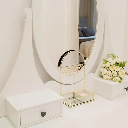Heart Of Luxe For 10 *
