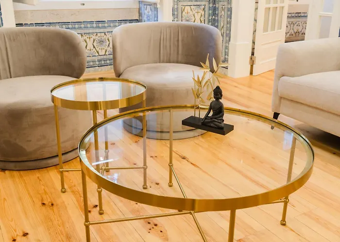 Apartment Heart Of Lisbon Luxe Stay For 10 *