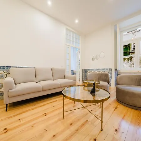 Heart Of Lisbon Luxe Stay For 10 Apartment Lissabon